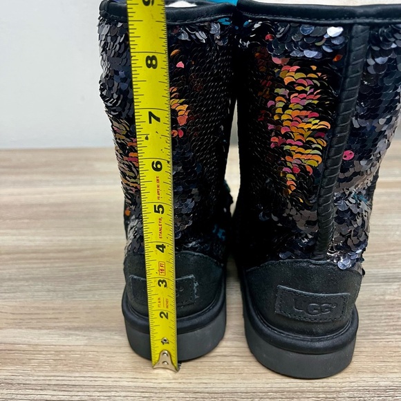 UGG Classic Short Boot / Winter Boot / Black n Copper Reversable Sequins Size 7 - Picture 6 of 11